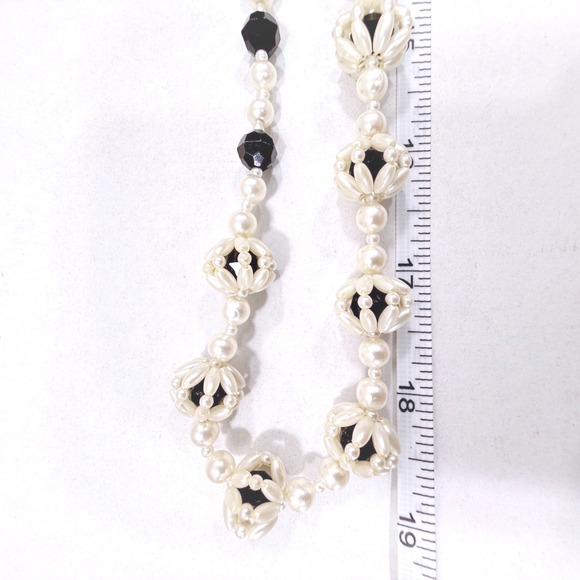 Vintage Long Faux Pearl Necklace Black Creamy White Faceted Beads - Picture 10 of 10